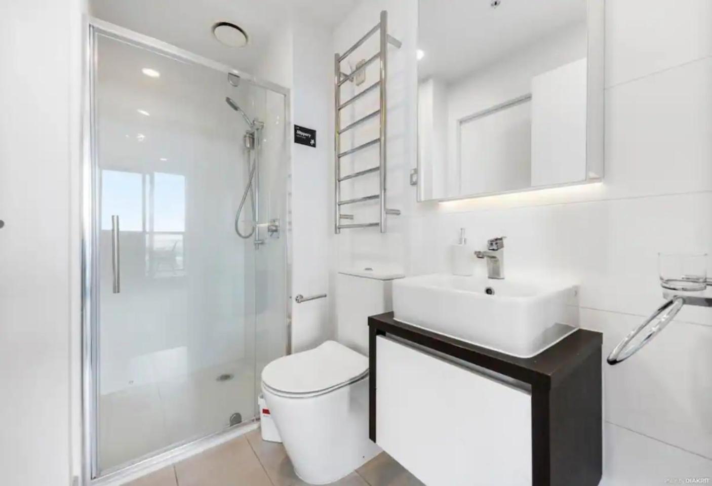 Top Floor Harbour View And Skytower View Apartment In Cbd 奥克兰 外观 照片
